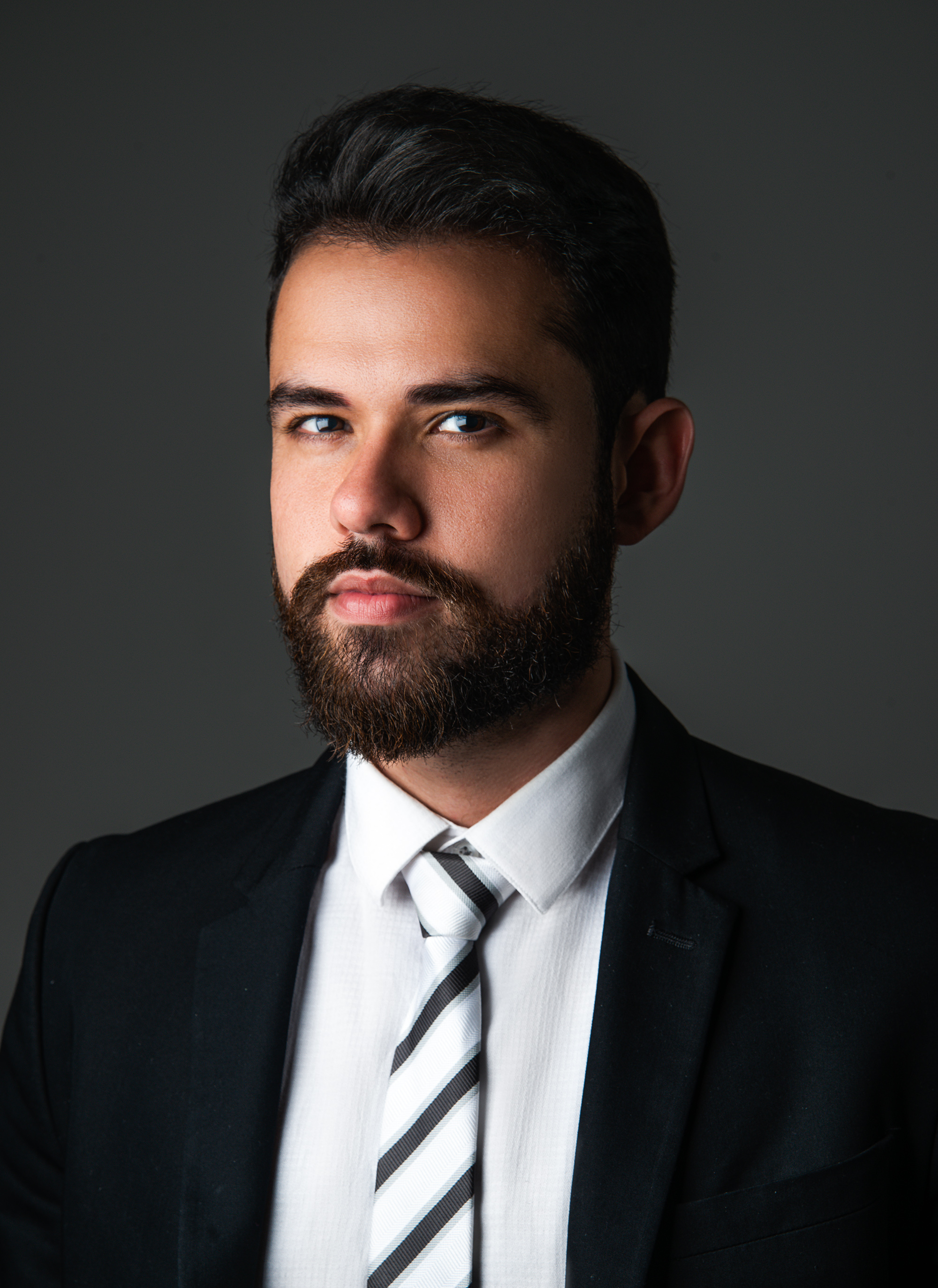 Retrato Corporativo - Advogado Renan Klautau
